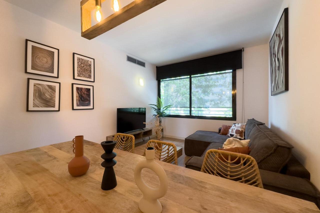 The Lonely Chimney Apartments Barcelona Ngoại thất bức ảnh