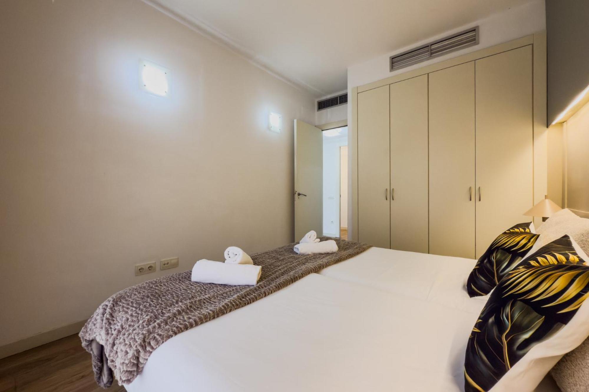 The Lonely Chimney Apartments Barcelona Ngoại thất bức ảnh