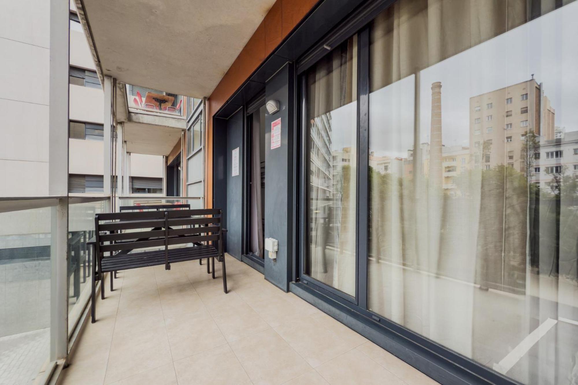The Lonely Chimney Apartments Barcelona Ngoại thất bức ảnh