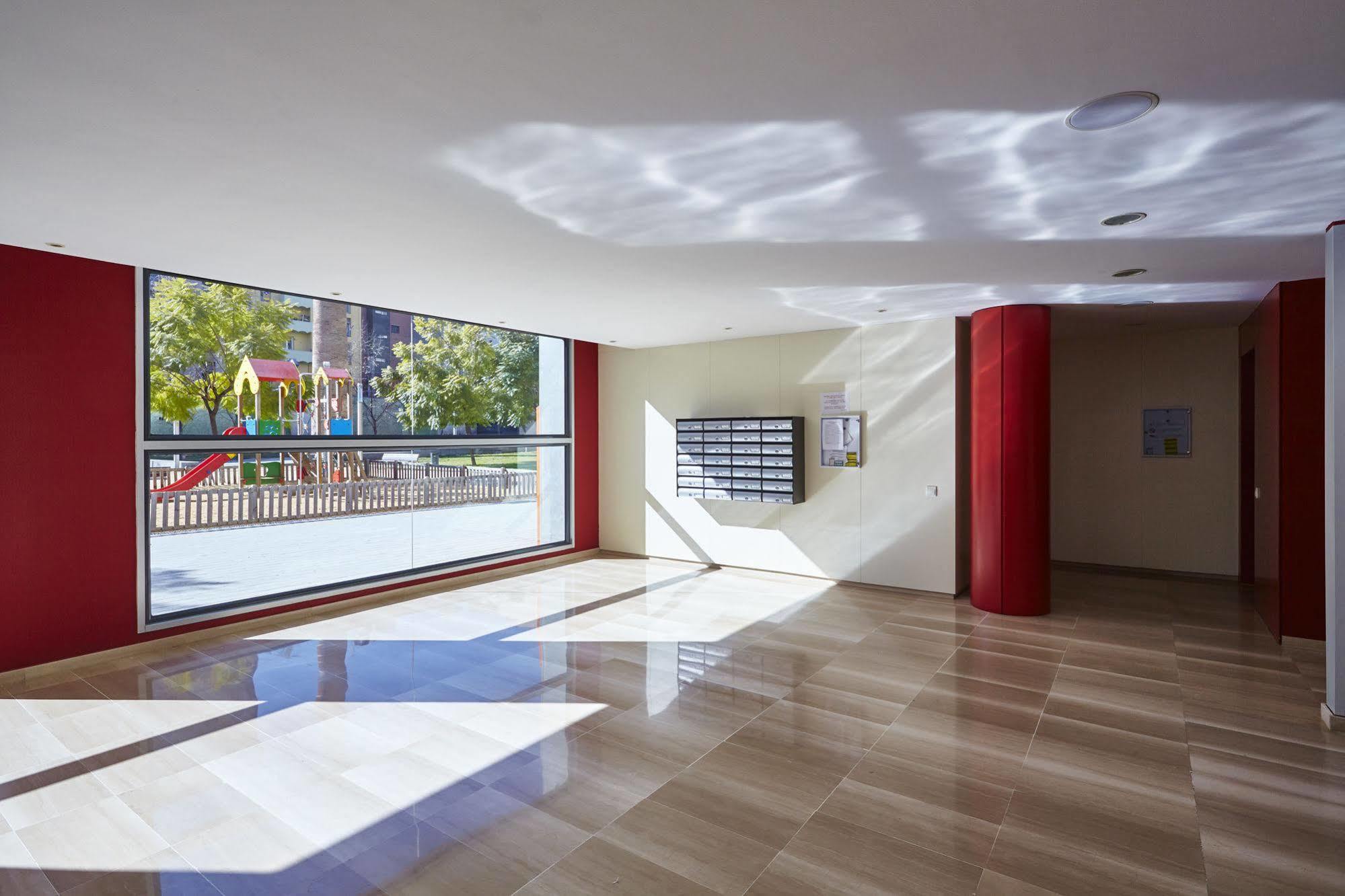 The Lonely Chimney Apartments Barcelona Ngoại thất bức ảnh