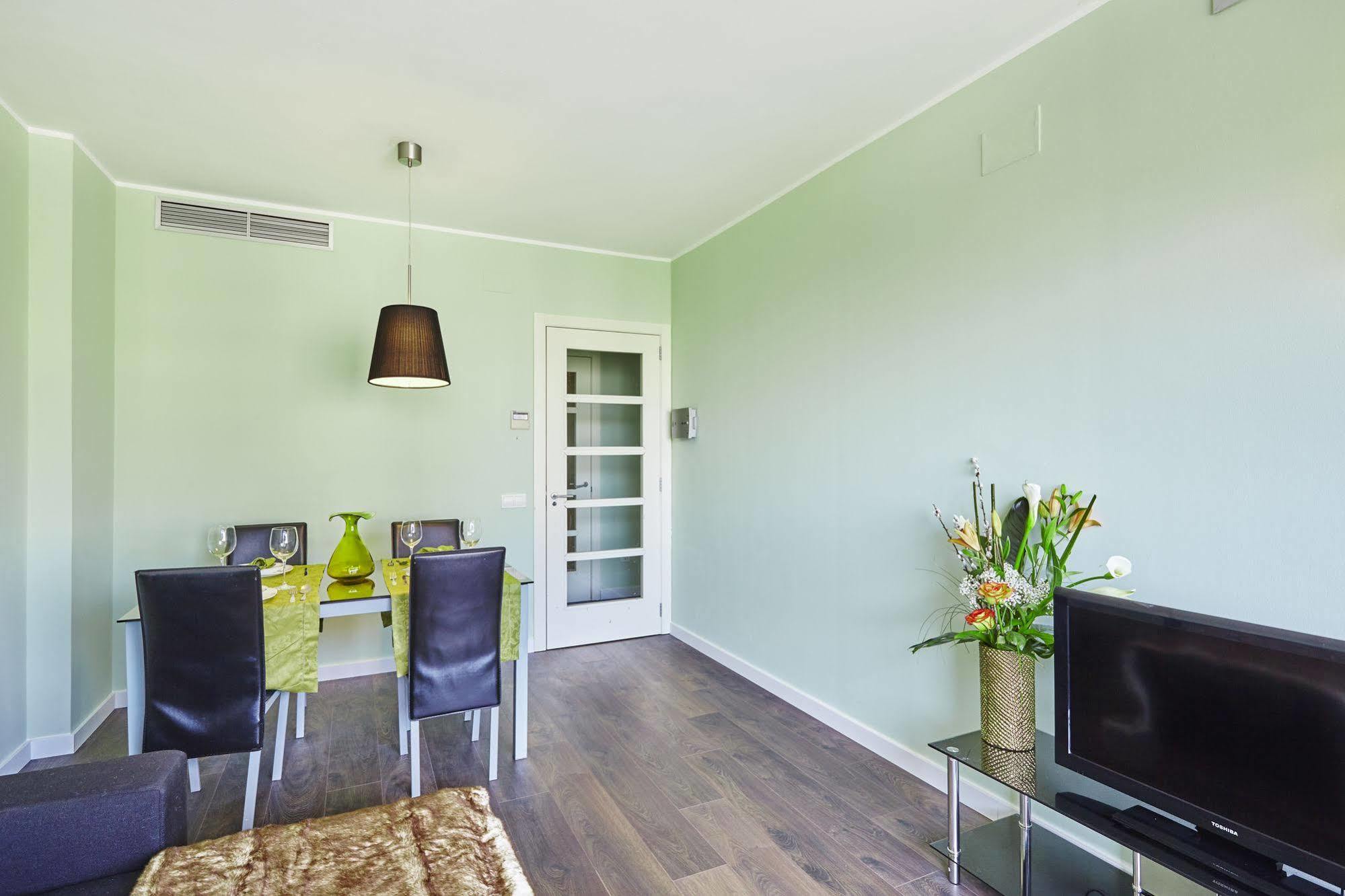 The Lonely Chimney Apartments Barcelona Ngoại thất bức ảnh