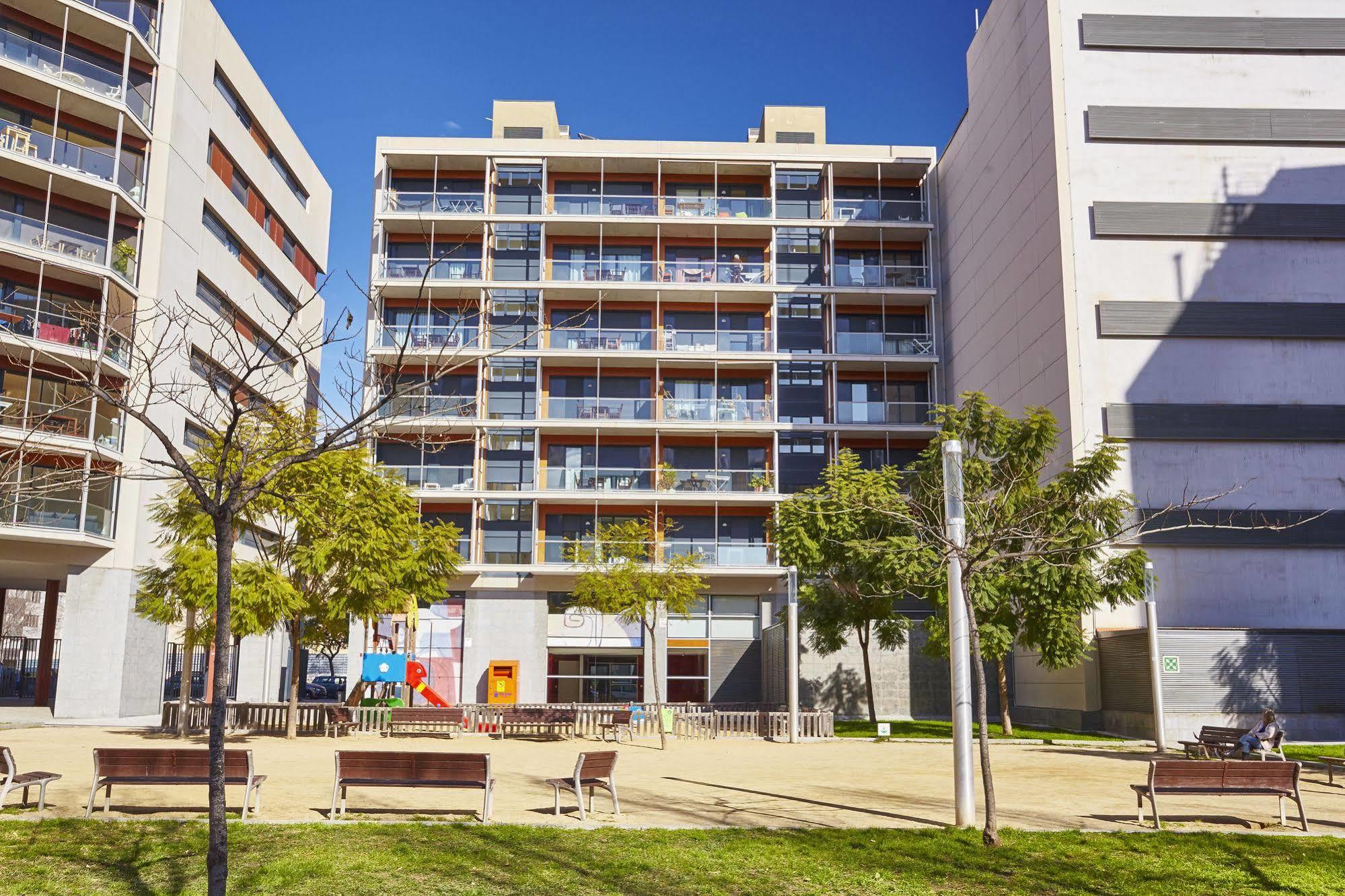 The Lonely Chimney Apartments Barcelona Ngoại thất bức ảnh